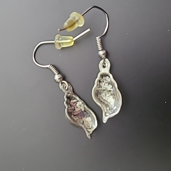 - Shell Earrings - Picture 2 of 3